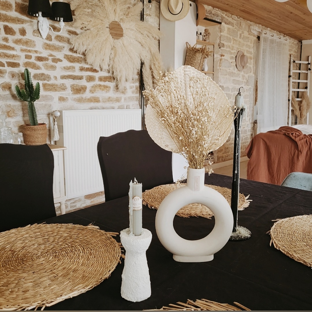 (Mes Créations.) Bougeoir en papier mâché.